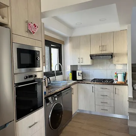 Great Escape -holiday House بيت للعطل لارنكا